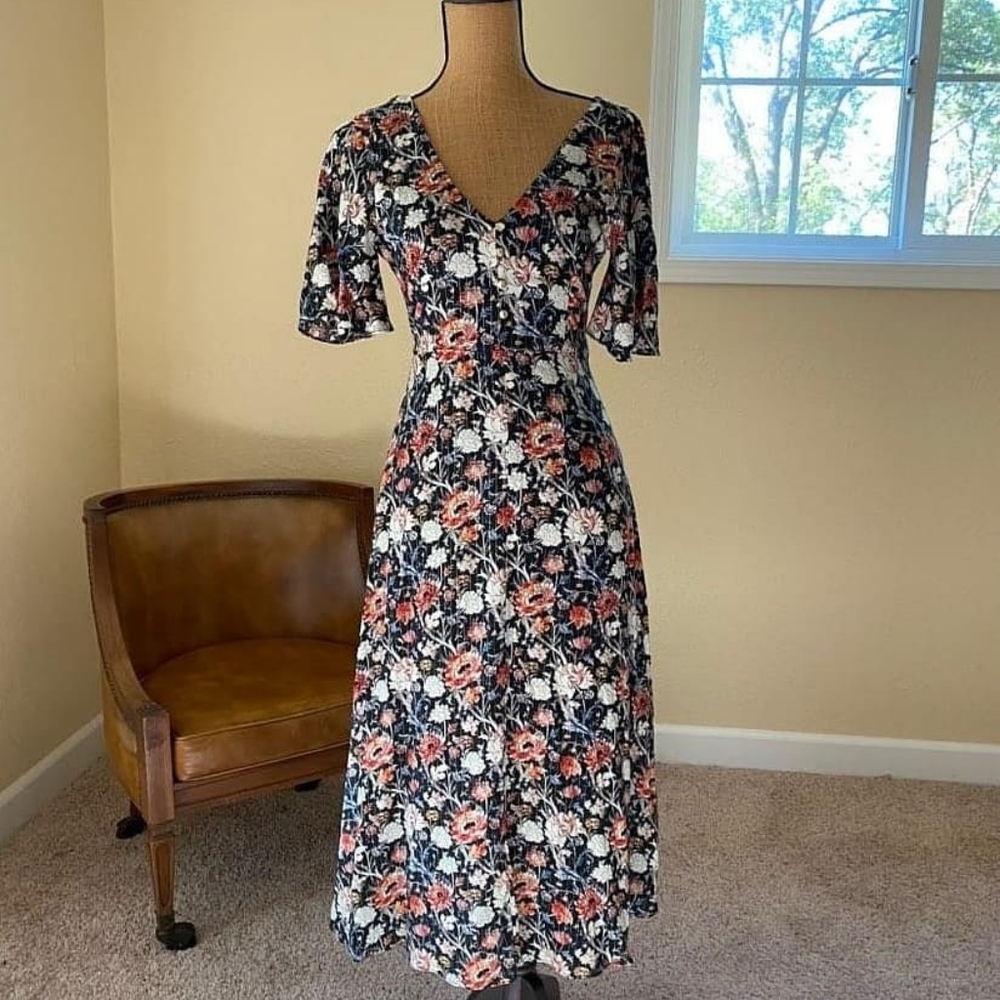**SOLD** Vintage Zara midi floral dress with gold accents